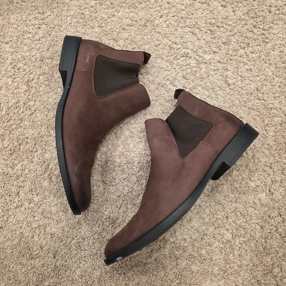 EUC Clark's Gobi Chelsea mocha,‎ waterproof suede ankle boots size 10